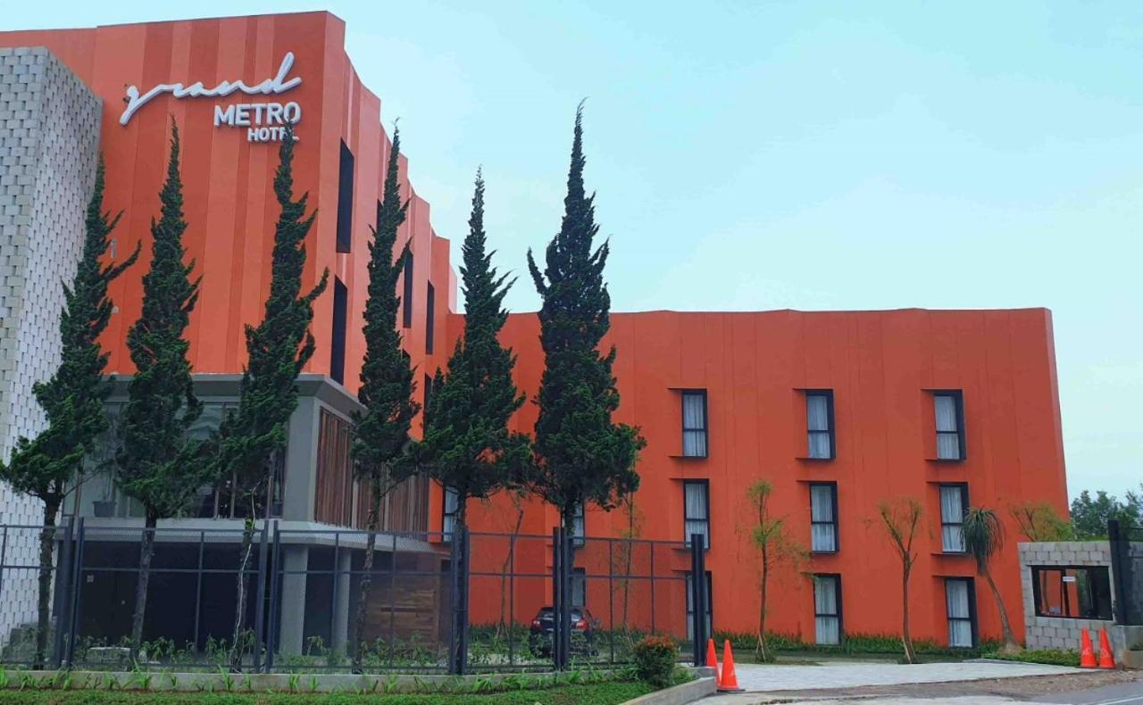 Grand Metro Puncak Hotel Cibodas Luaran gambar